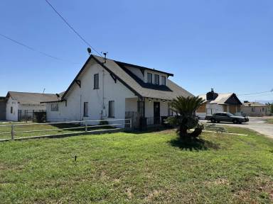 Main picture of 14451 Bon View Ave