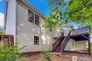 Main picture of 49 Berkley Ln
