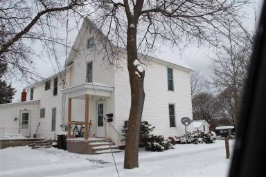 Main picture of 805 Marion Ave