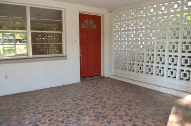 Main picture of 5527 Front Dr