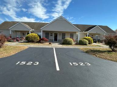 Main picture of 1523 Pine Cone Cir