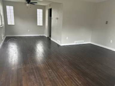 Main picture of 1901 Wright St