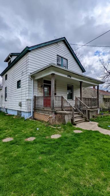 Main picture of 6948 Noble Ave