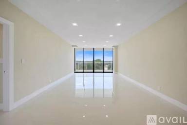 Main picture of Hamptons West Condo