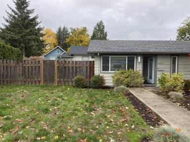 Main picture of 8037 SE 24th Ave