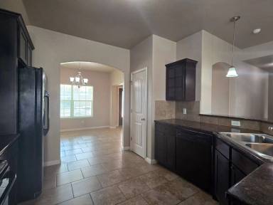Main picture of 101 W Vega Ln