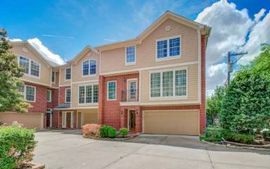 Main picture of 902 Cohn St