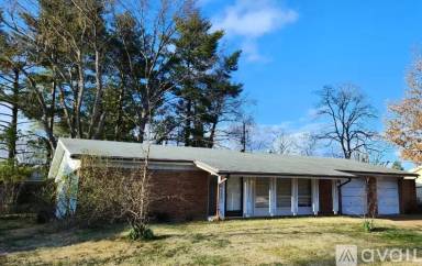 Main picture of 4930 Broad Oak Dr