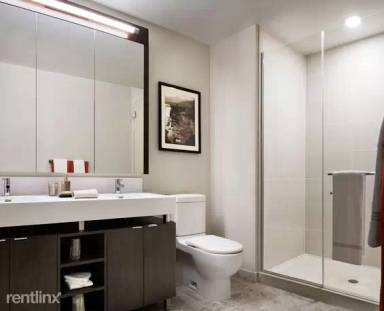 Main picture of 501 N Lakefront Dr