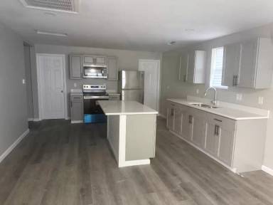 Main picture of 3568 3rd Ave