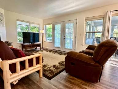 Main picture of 12 River Falls Dr