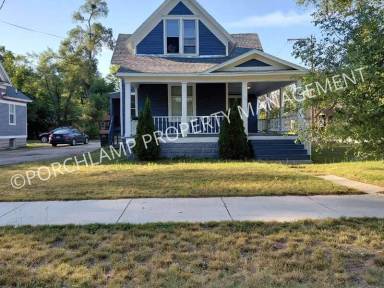 Main picture of 668 Amity Ave