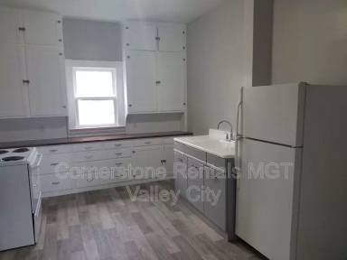 Main picture of 205 3rd Ave SE