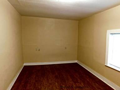 Main picture of 513 Sherman St