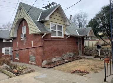 Main picture of 1510 Francis St