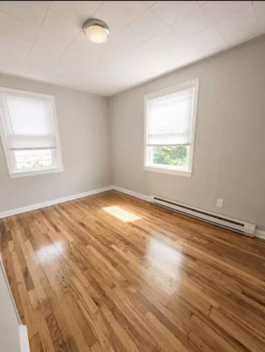 Main picture of 1112 E 16th St