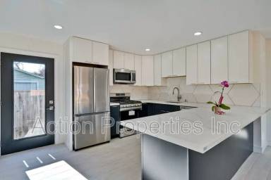 Main picture of 664 Ehrhorn Ave