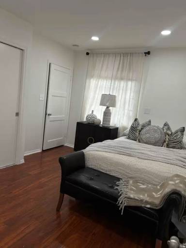 Main picture of 11817 Stagg St
