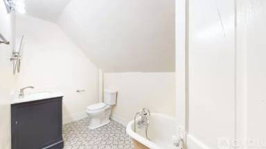Main picture of 607 Taylor Ave