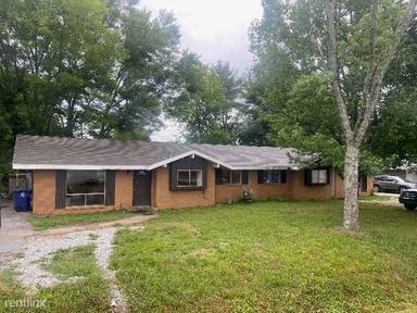 Main picture of 4742 Norcross Rd
