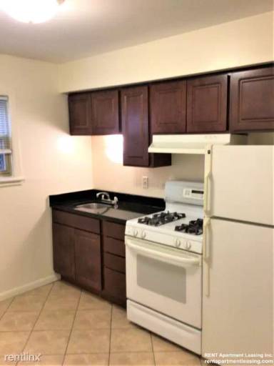 Main picture of 4436 N Wolcott Ave