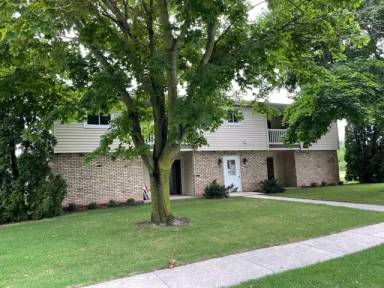 Main picture of 36 Baden Ave