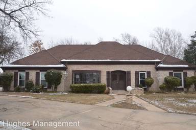 Main picture of 403 George L Cross Ct