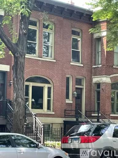 Main picture of 2240 N Bissell St