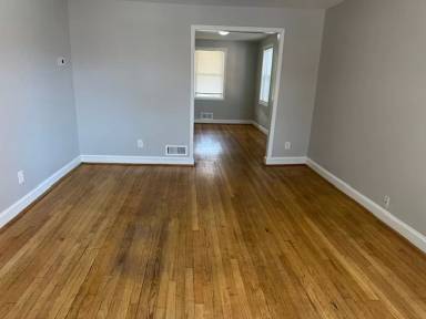 Main picture of 3927 Kenyon Ave