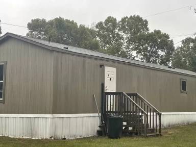 Main picture of 62 Ernest Ln
