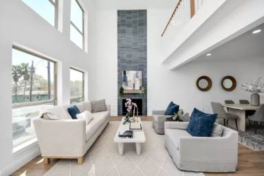 Main picture of 300 Narcissus Rd