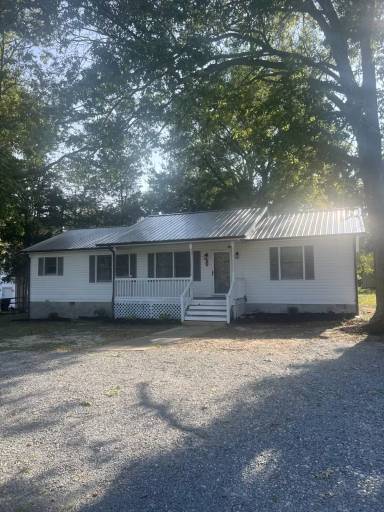 Main picture of 103 Holmes Ct
