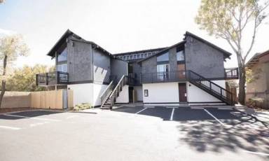 Main picture of 1039 Montalban St