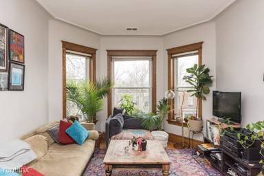 Main picture of 3727 N Lakewood Ave