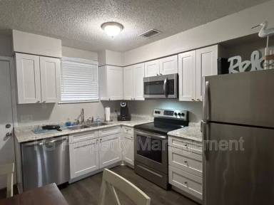 Main picture of 2121 Gorden Ave
