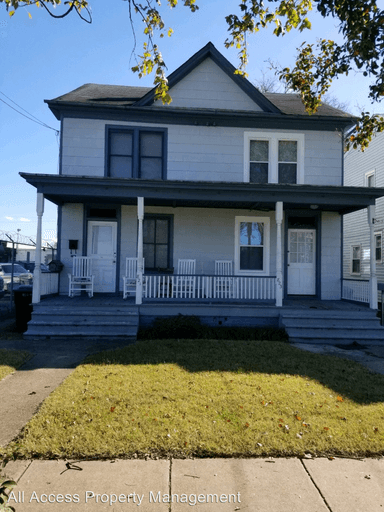 Main picture of 821 Mt Vernon Ave