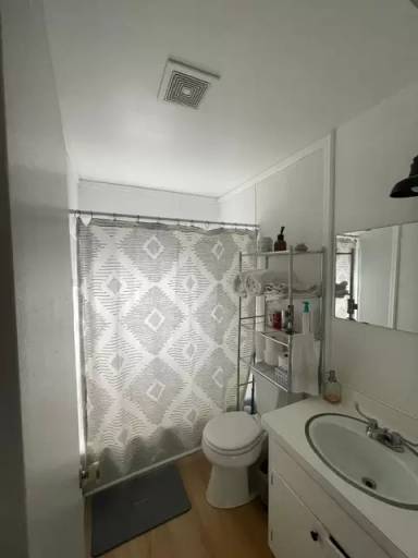 Main picture of 415 N East Ave