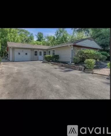 Main picture of 4 Twig Ct