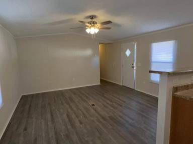 Main picture of 237 Laurel Ln