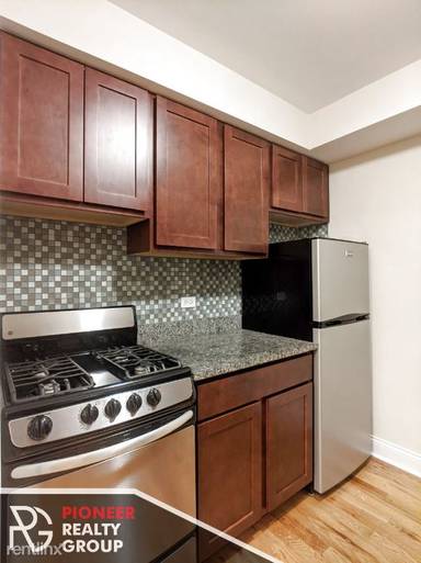 Main picture of 555 W Arlington Apartments