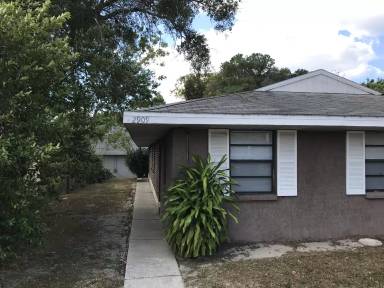 Main picture of 2909 S Lincoln Ave