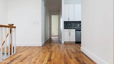 Main picture of 279 Cornelia St