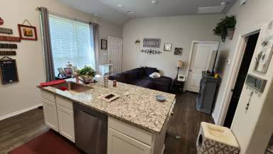 Main picture of 4560 Ben Milam Rd
