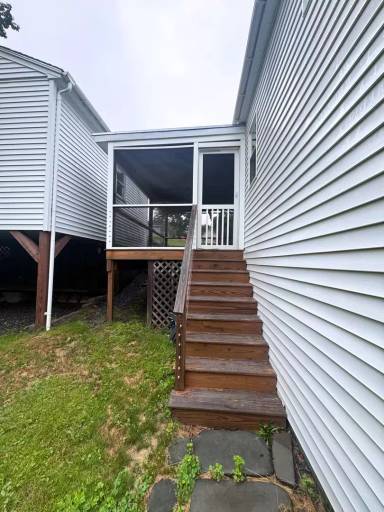 Main picture of 371 Middle St