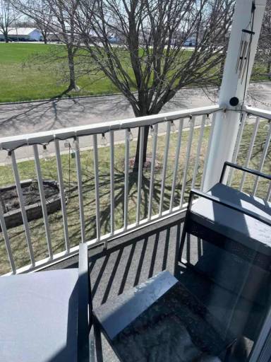 Main picture of 810 Southview Ct E