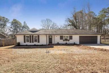 Main picture of 212 Fernbank St