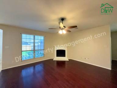 Main picture of 2333 Cedarwood Dr