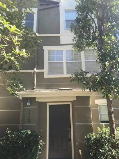 Main picture of 8752 Plaza Park Ln