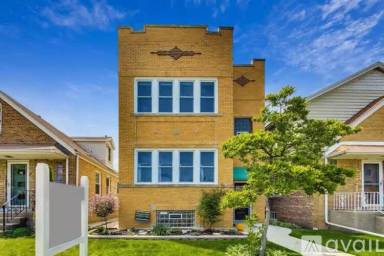 Main picture of 5728 N Austin Ave