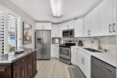 Main picture of 406 Harbour Pointe Way